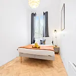 2 Steps From Sea - Air Conditioning - 2 Bedrooms - Kitchen - Wifi - Tramway Apartment