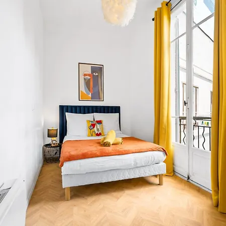 2 Steps From Sea - Air Conditioning - 2 Bedrooms - Kitchen - Wifi - Tramway