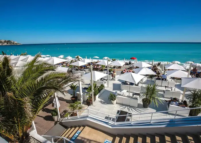 Appartement 2 Steps From Sea - Air Conditioning - 2 Bedrooms - Kitchen - Wifi - Tramway