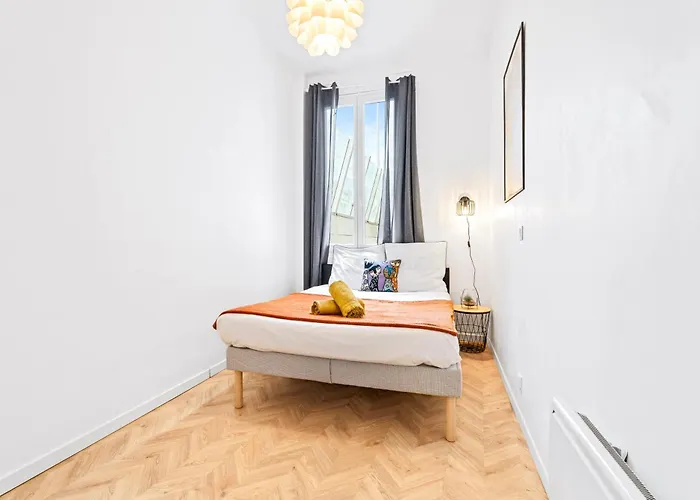 2 Steps From Sea - Air Conditioning - 2 Bedrooms - Kitchen - Wifi - Tramway Appartement