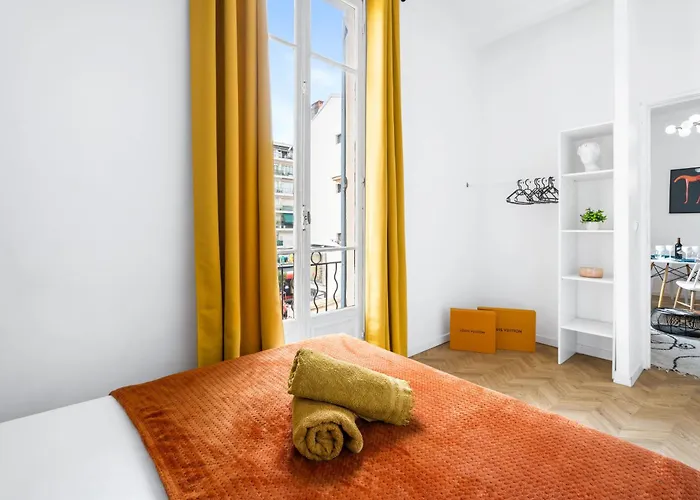 2 Steps From Sea - Air Conditioning - 2 Bedrooms - Kitchen - Wifi - Tramway Lejlighed Nice