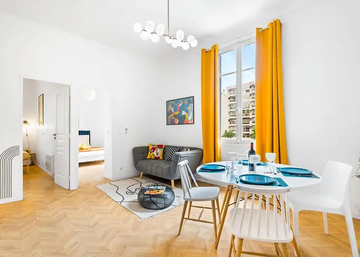 2 Steps From Sea - Air Conditioning - 2 Bedrooms - Kitchen - Wifi - Tramway Lejlighed Nice