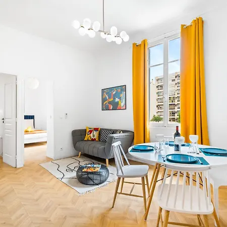 2 Steps From Sea - Air Conditioning - 2 Bedrooms - Kitchen - Wifi - Tramway Апартаменты Ницца